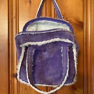 Make up bag Celebrity Soft & furry inside & out Has 2 plastic inside pockets